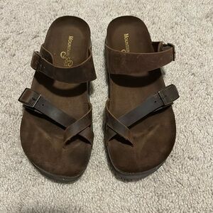 Size 10 mountain sole brown sandals